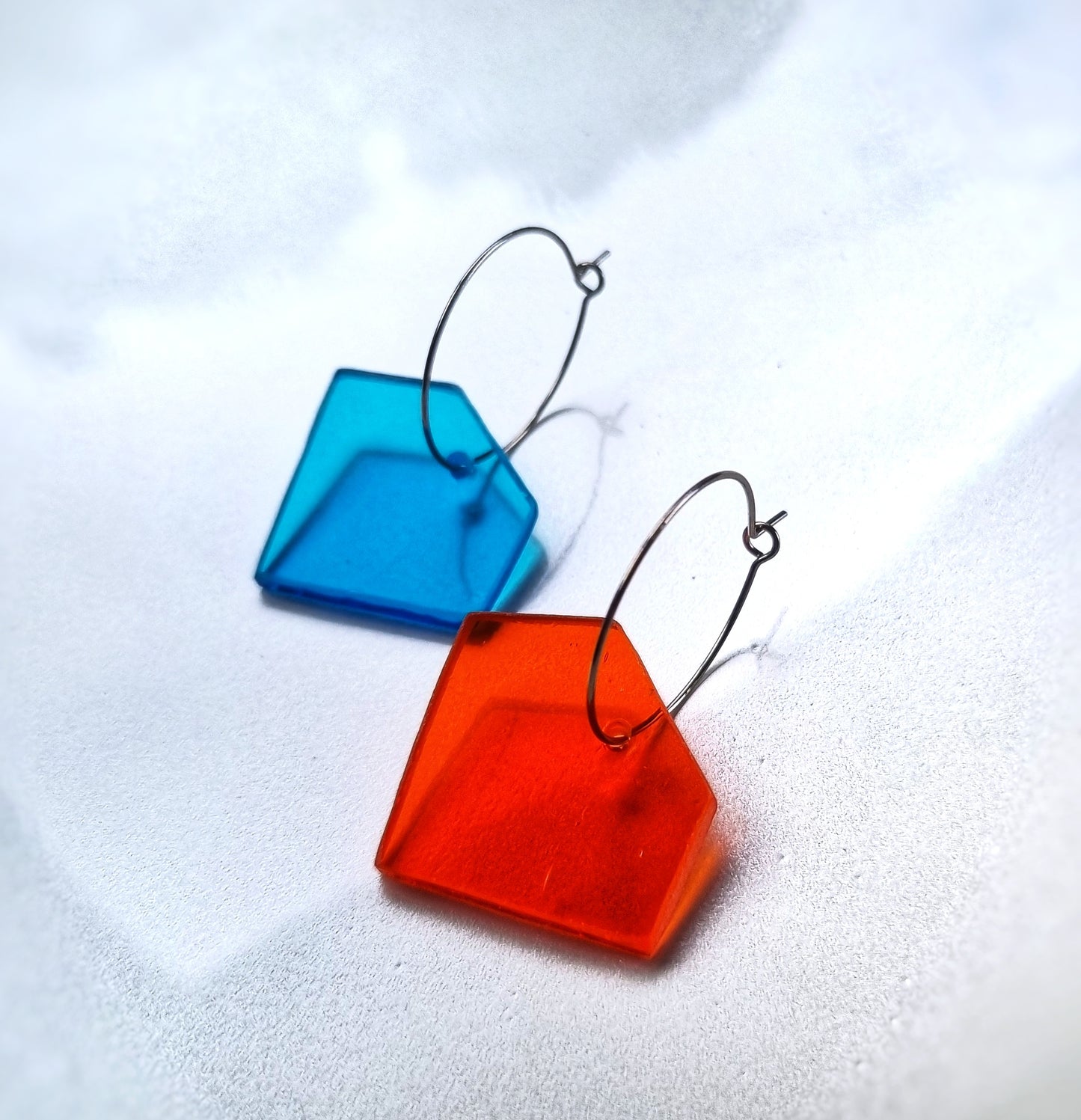 NEW Diamond-shaped Earrings, glass (colour mix)