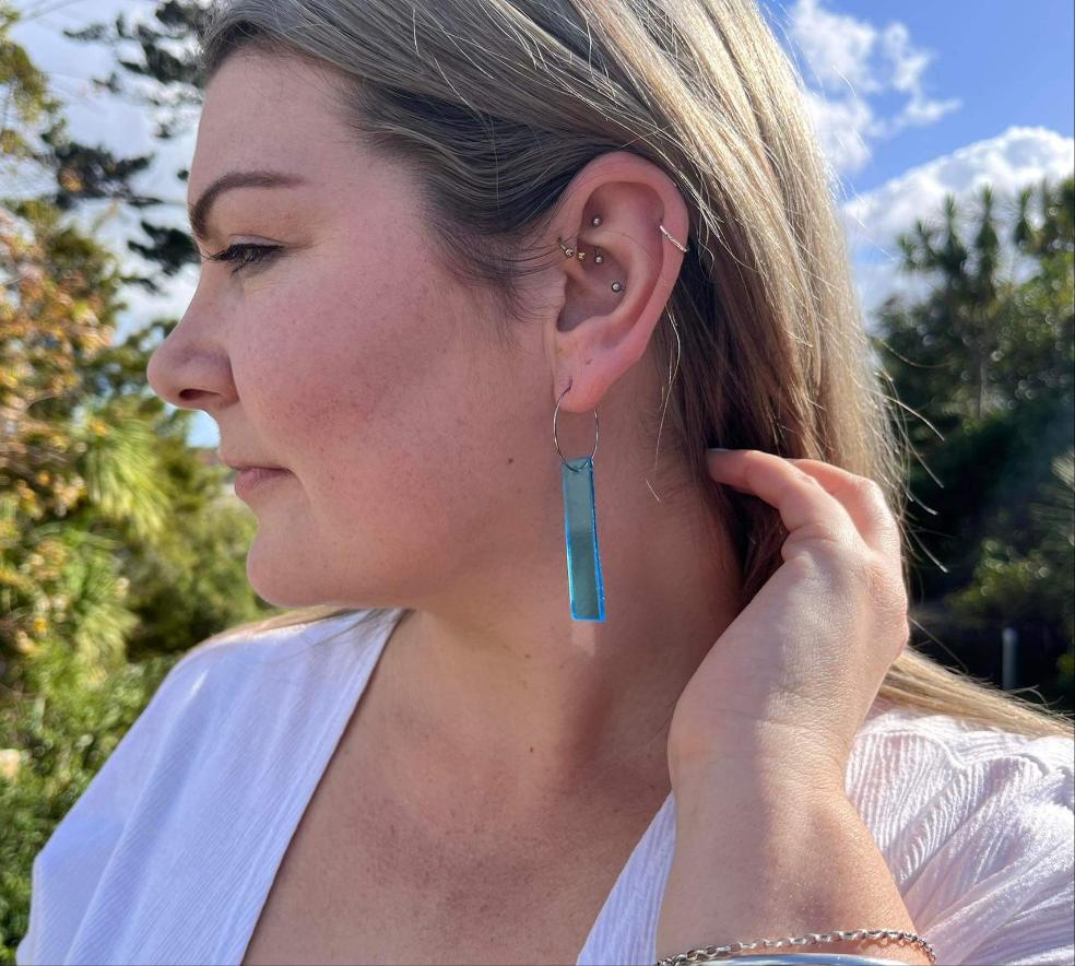 Long bar Earrings, 'sky' blue glass - Transparent