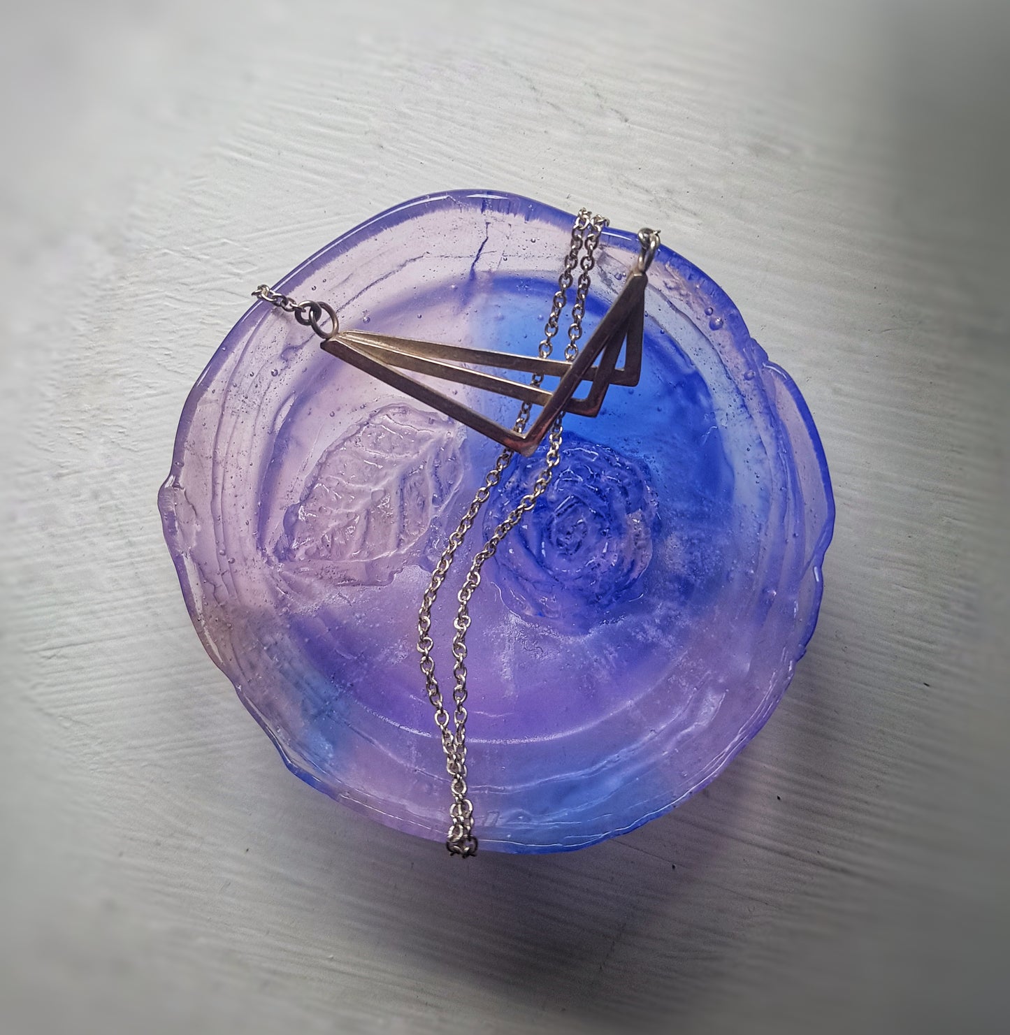 Cast Glass - Floating rose & leaf bowl