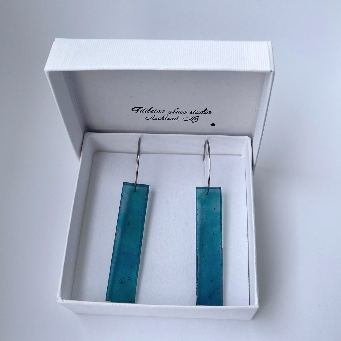 Long bar Earrings, 'Paua' glass